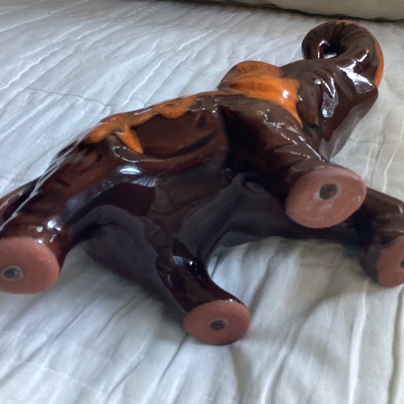 VINTAGE GLAZED POTTERY ELEPHANT PLANTER - Picture 6 of 8